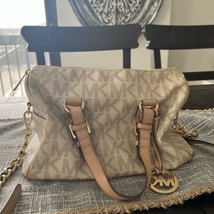 MICHAEL KORS SATCHEL W/ CROSSBODY STRAP & DUST BAG